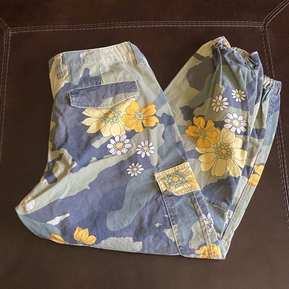 Forever 21 - Picture 3 of 6